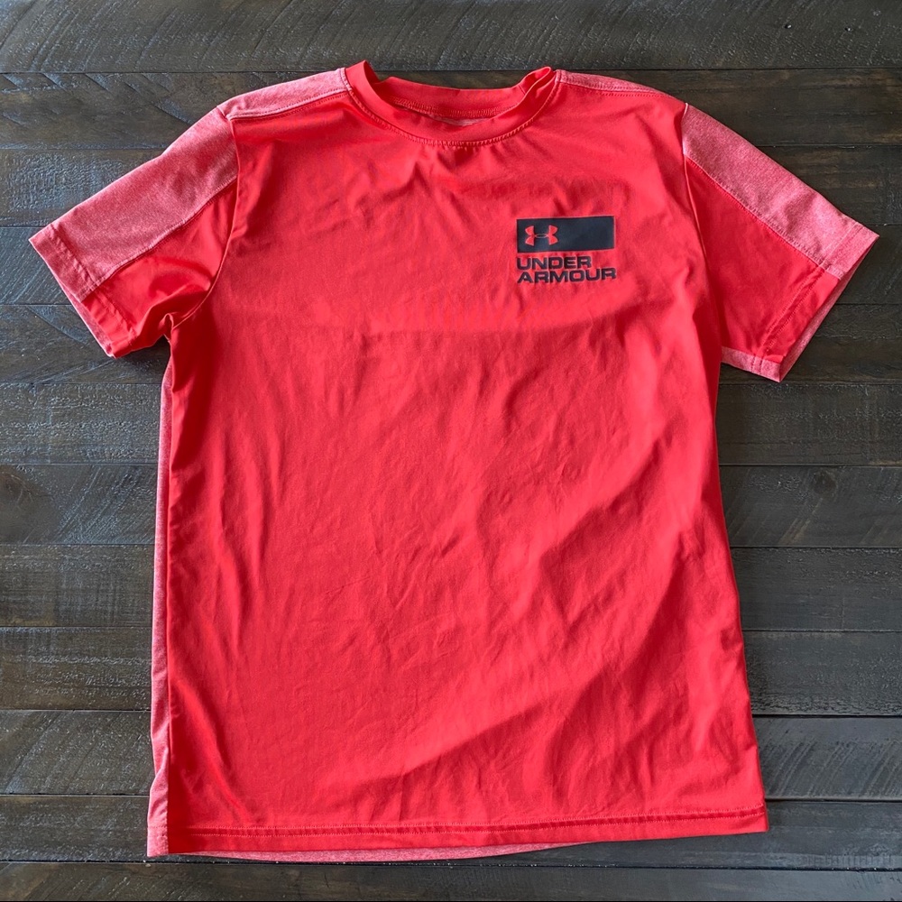 BOYS RED UNDER ARMOUR DRI FIT SHORT SLEEVE T-SHIRT